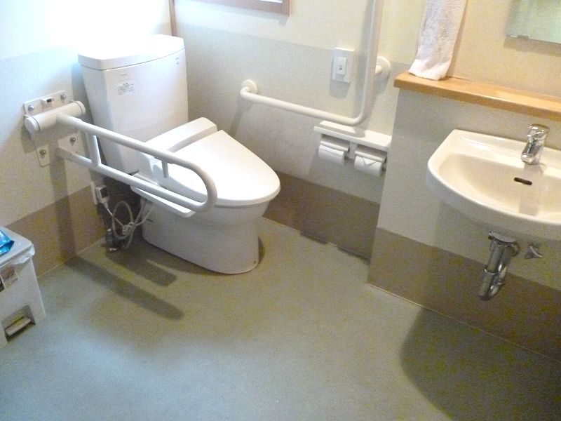 車椅子トイレ共有