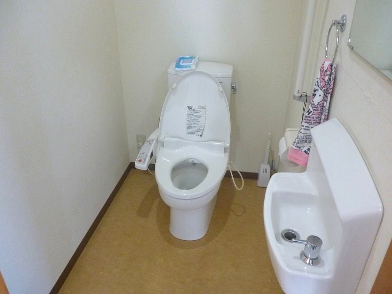 老人ホームトイレ共有