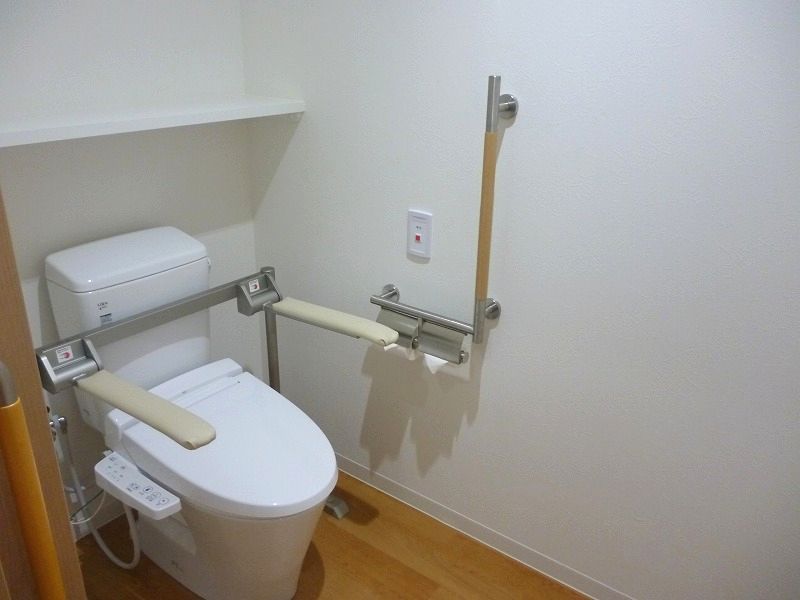 老人ホームトイレ部屋